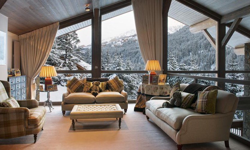 Chalet Les Brames Bright and Airy Lounge