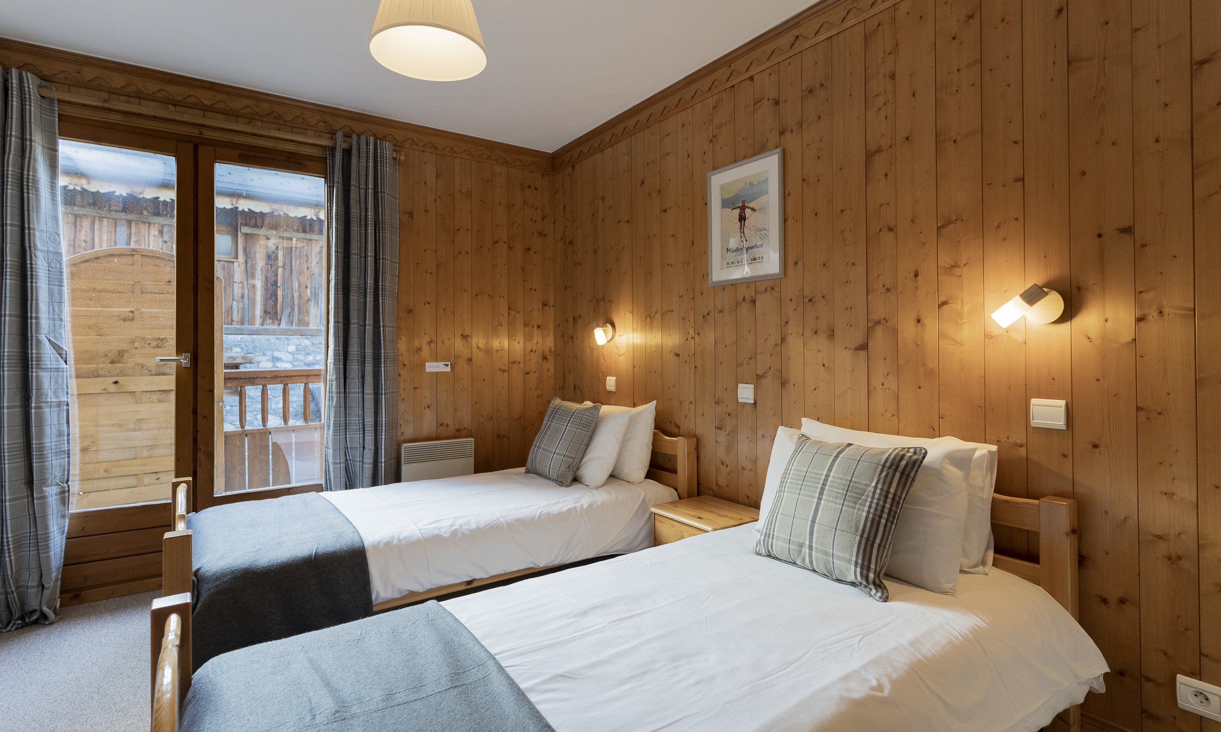 Twin/double bedoom, Chalet Everest, Meribel