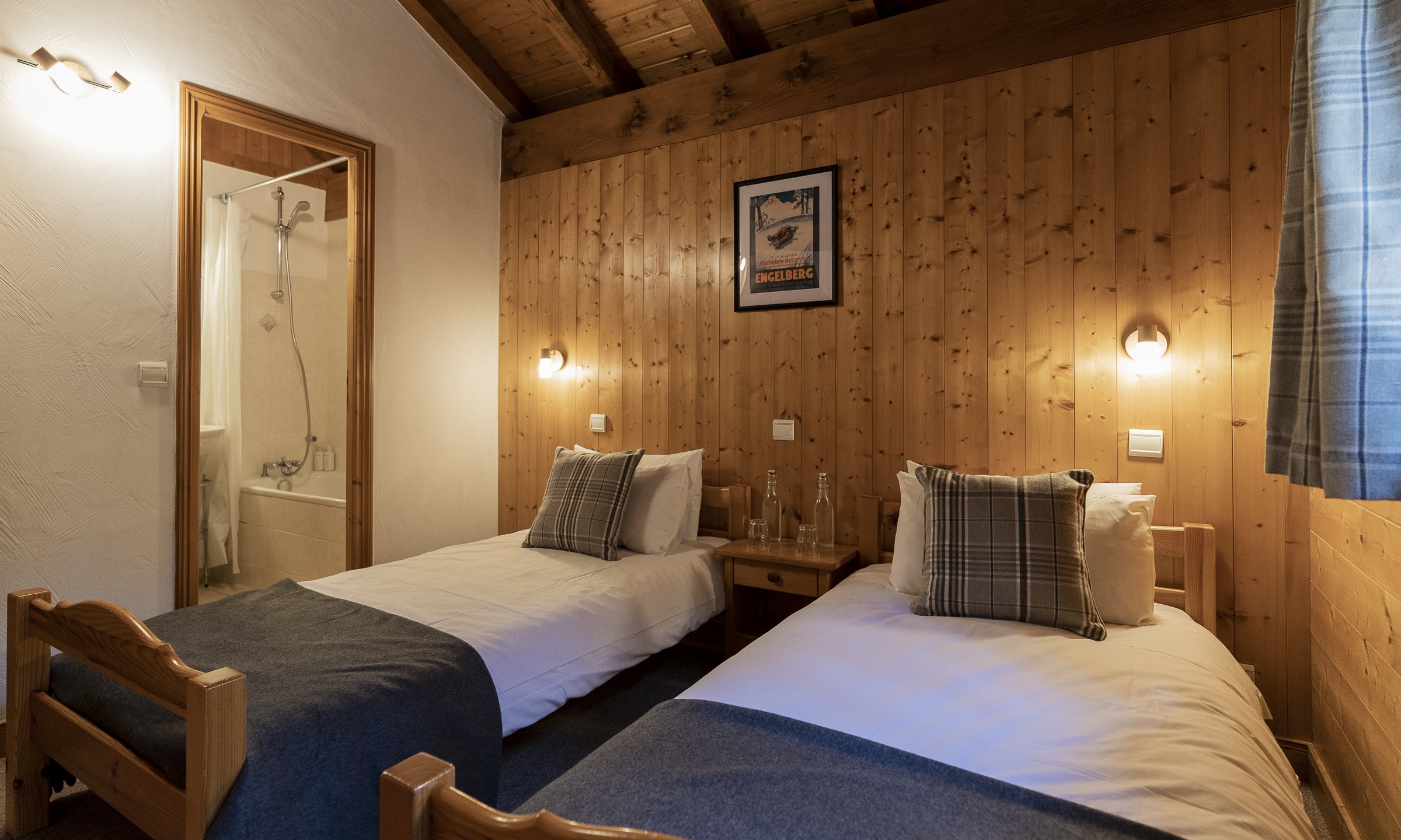 Twin room in Chalet Everest in Meribel