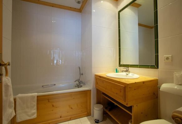Chalet Quatre Meules Bathroom