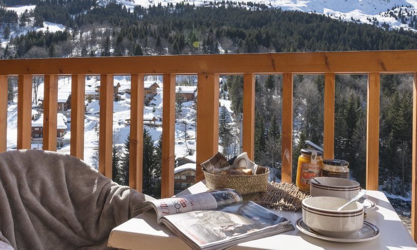 The balcony of apartments Les Ravines in Meribel