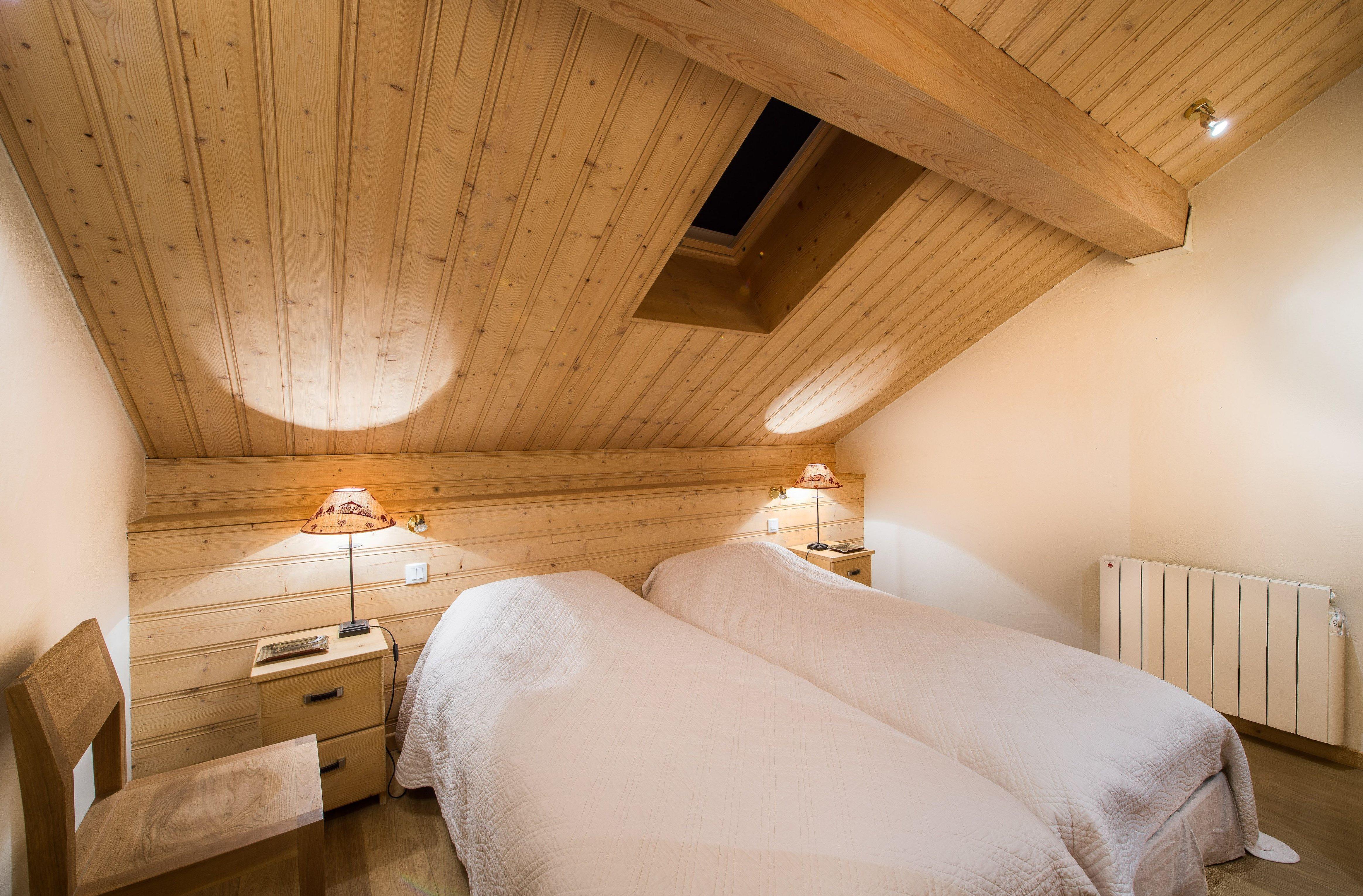 Twin Bedroom
