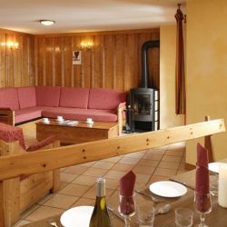 Chalet Abricot Living Dining Room