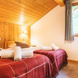 A comfortable Bedroom in Chalet Alysson Meribel