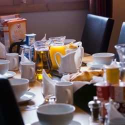 Chalet Caribou Breakfast Table