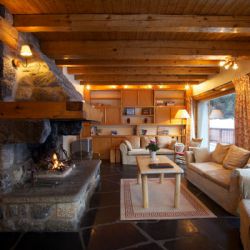 Chalet Cecilia Lounge and Fire