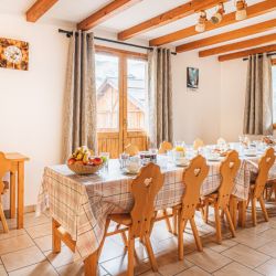 The Dining area in Chalet Alysson Meribel