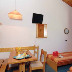 Hameau de Mottaret Bedroom and Kitchen