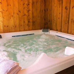 Indiana Lodge Hot Tub