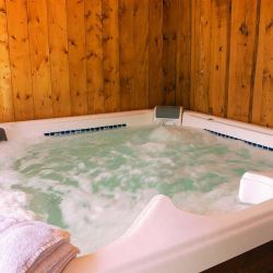 Indiana Lodge Hot Tub