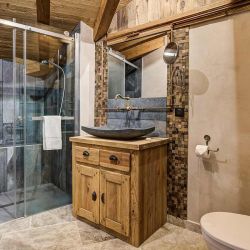 Chalet Jacques Bathroom