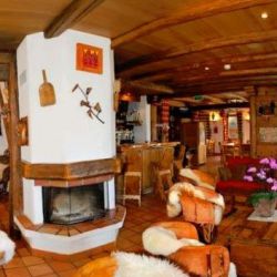 Comfortable lounge and bar in Hotel Le Merilys in Meribel