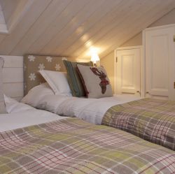 Chalet Pasarale Luxury Bedroom