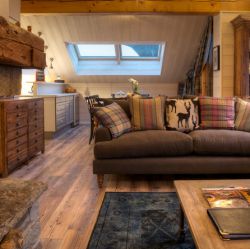 Chalet Pasarale Roaring Fire