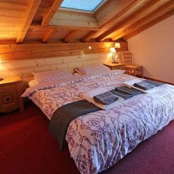 Chalet Les Cabris Double Bedroom