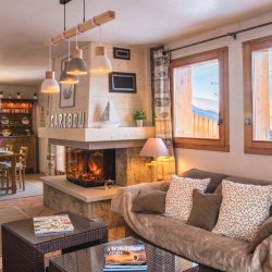 Chalet Caribou Living Room Dining Room