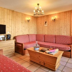 Chalet Clementine living room