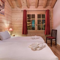 Chalet Estrella Twin Bedroom