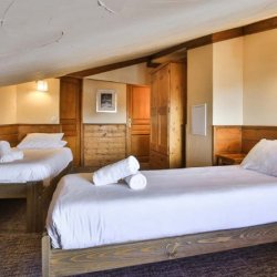 Chalet Milo Twin Bedroom