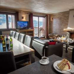 Chalet Rennie Living Dining Room