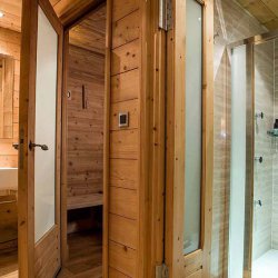 Chalet Les Bartavelles Bathroom