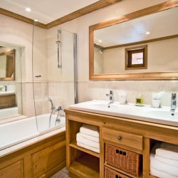 Chalet Bellevue Bathroom