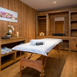 Chalet Kashmir Massage Room