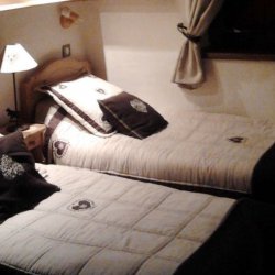 Chalet La Fuge Twin Bedroom
