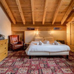 Chalet Laetitia double bedroom