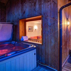 Chalet Laetitia Hot Tub