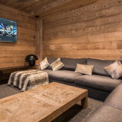 Chalet Phoebe Home Cinema