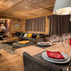 Chalet Le Pousse Caillou Living Dining Room