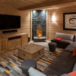 Chalet Le Pousse Caillou TV/Cinema Room