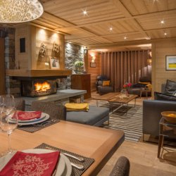 Chalet Le Pousse Caillou Living Dining Room