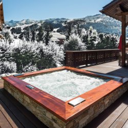 Chalet Le Pousse Caillou Hot Tub