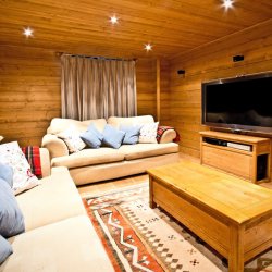Chalet Bellevue TV/Games Room