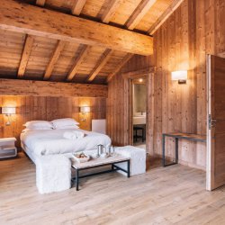 Chalet Kashmir Bedroom