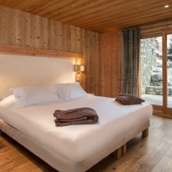 Chalet Kashmir Bedroom