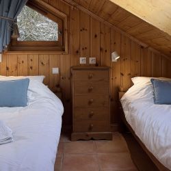 Twin Bedroom in Apartment Jardin in Meribel Morel
