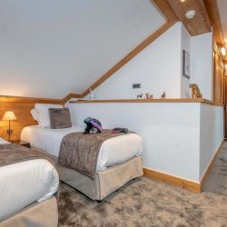 A 5 person family room in Hotel La Chaudanne Meribel