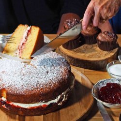 Afternoon tea at Chalet Natalette 1 in Meribel Mottaret