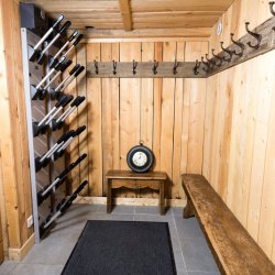 The Ski & Boot Room in Chalet Oursons La Tania