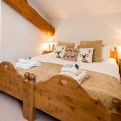 Double/Twin bedroom in Chalet Le Christope in Meribel Village