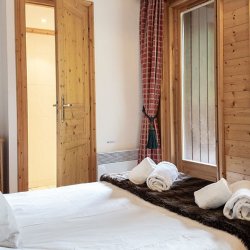 A double bedroom in Apartment Dou du Pont in Meribel Centre