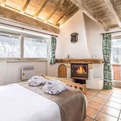 Double bedroom in Chalet Lou Trave Meribel