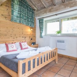 Double bedroom in Chalet Lou Trave Meribel