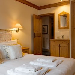 The Double bedroom in Chalet Blanche Neige in Meribel Centre