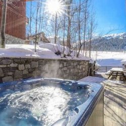 Outdoor Hot Tub on the terrace at Chalet Lou Trave Meribel