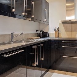 The well equipped kitchen in Apartment Dou du Pont in Meribel Centre