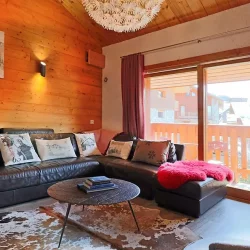 The comfortable living room in Chalet La Combe in Meribel